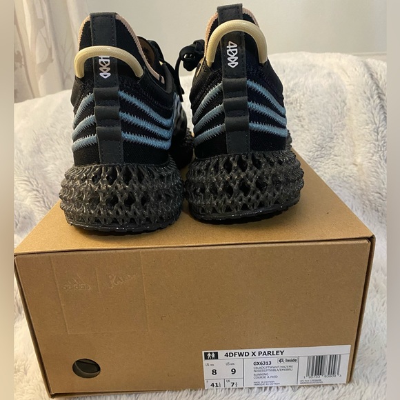 Adidas Parley Sneakers, size 9 - Picture 5 of 8